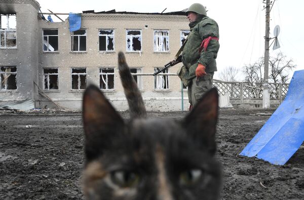 Chiến sĩ dân quân ở Volnovakha, Donetsk. Chiến sĩ dân quân ở Volnovakha, Donetsk. - Sputnik Việt Nam
