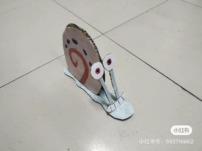 Giới trẻ Trung Quốc rộ trào lưu nuôi 'thú cưng' siêu đáng yêu bằng bìa các tông - Ảnh 8.